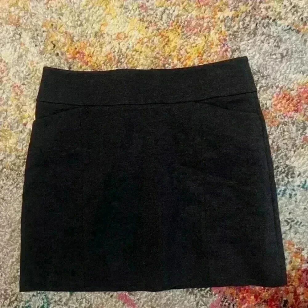 WHBM dark grey mini skirt size XS Goth Grunge Sexy Vamp